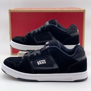 vans docket black and white